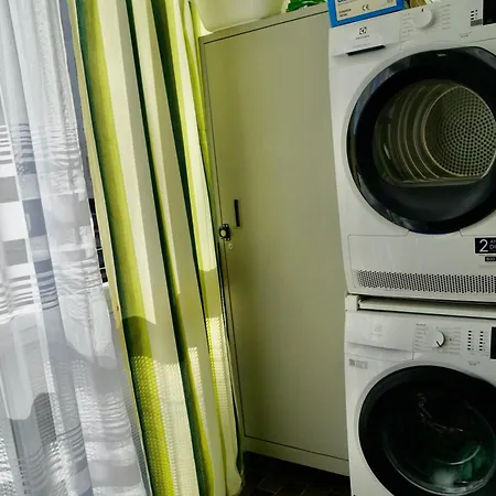 Elegante E Silenzioso Con Box Auto - San Paolo Apartman Torino